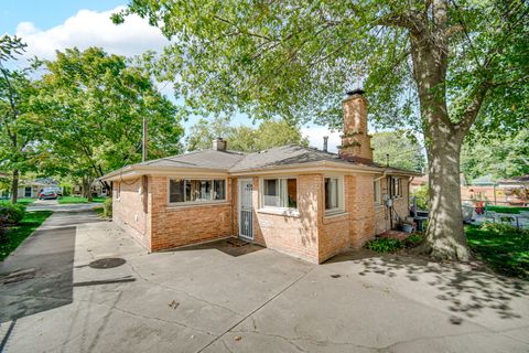 Tiny photo for 17913 Oakwood Avenue, Lansing, IL 60438 (MLS # 12553979)