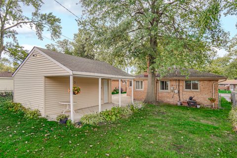 Tiny photo for 17913 Oakwood Avenue, Lansing, IL 60438 (MLS # 12553979)