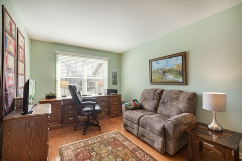 Tiny photo for 933 Wheaton Oaks Drive, Wheaton, IL 60187 (MLS # 12600429)