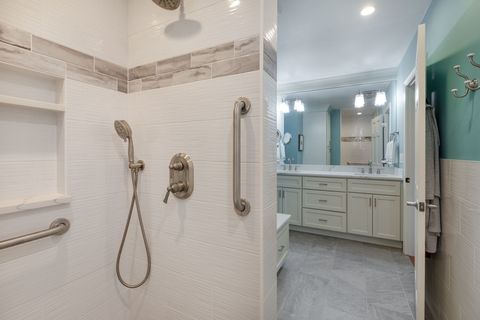 Tiny photo for 933 Wheaton Oaks Drive, Wheaton, IL 60187 (MLS # 12600429)