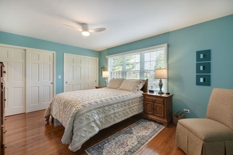 Tiny photo for 933 Wheaton Oaks Drive, Wheaton, IL 60187 (MLS # 12600429)