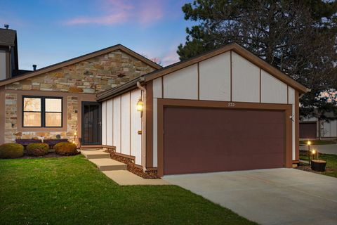 933 Wheaton Oaks Drive Wheaton IL 60187