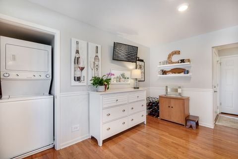 Tiny photo for 933 Wheaton Oaks Drive, Wheaton, IL 60187 (MLS # 12600429)