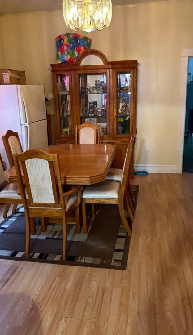 3303 W 38th Place