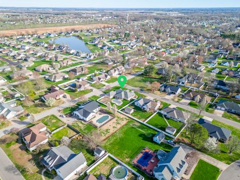 Tiny photo for 810 New Day Way, Marion, IL 62959 (MLS # 12588716)