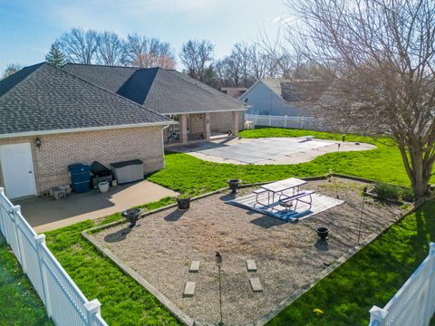 Tiny photo for 810 New Day Way, Marion, IL 62959 (MLS # 12588716)