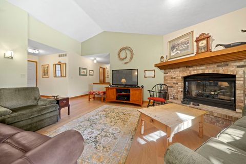 Tiny photo for 6641 Thomas Parkway, Rockford, IL 61114 (MLS # 12512237)