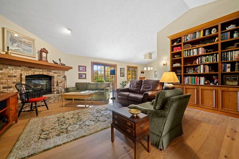 Tiny photo for 6641 Thomas Parkway, Rockford, IL 61114 (MLS # 12512237)