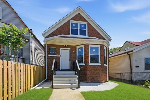 Tiny photo for 6833 S Aberdeen Street, Chicago, IL 60621 (MLS # 12662566)