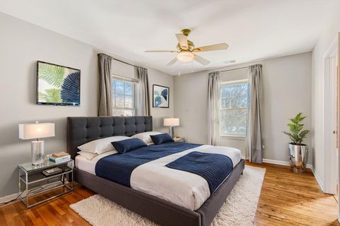 Tiny photo for 2033 W Fargo Avenue #2, Chicago, IL 60645 (MLS # 12600887)