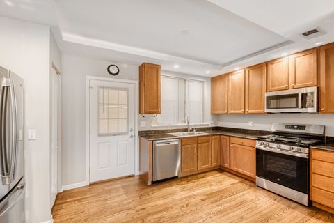 Tiny photo for 2033 W Fargo Avenue #2, Chicago, IL 60645 (MLS # 12600887)