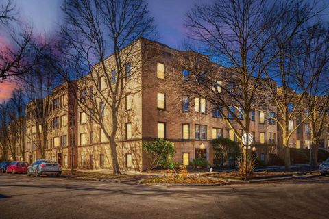 Photo of 2033 W Fargo Avenue #2, Chicago, IL 60645 (MLS # 12600887)