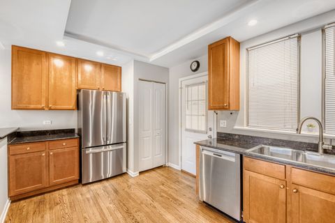 Tiny photo for 2033 W Fargo Avenue #2, Chicago, IL 60645 (MLS # 12600887)