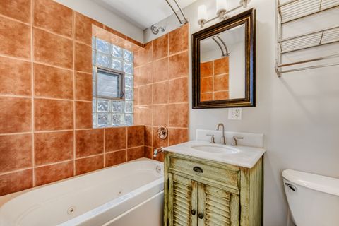 Tiny photo for 2033 W Fargo Avenue #2, Chicago, IL 60645 (MLS # 12600887)