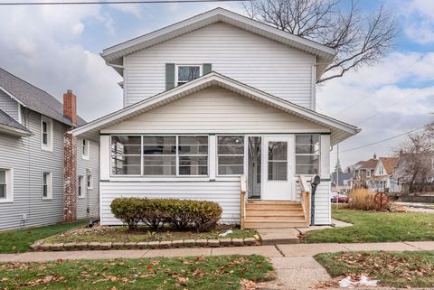 Photo of 2334 5th Street, Moline, IL 61265 (MLS # 100000200)