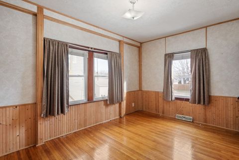 Tiny photo for 2334 5th Street, Moline, IL 61265 (MLS # 100000200)