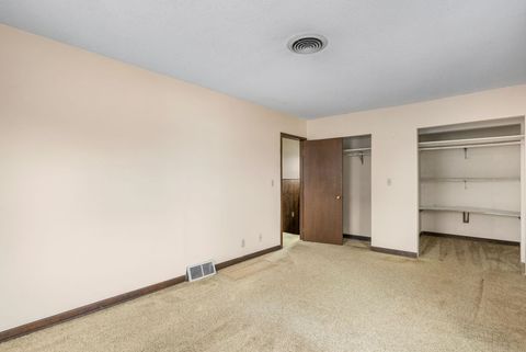 Tiny photo for 2334 5th Street, Moline, IL 61265 (MLS # 100000200)