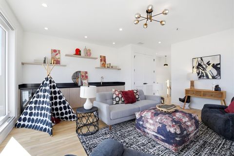 Tiny photo for 1325 N Artesian Avenue #3, Chicago, IL 60622 (MLS # 12578952)