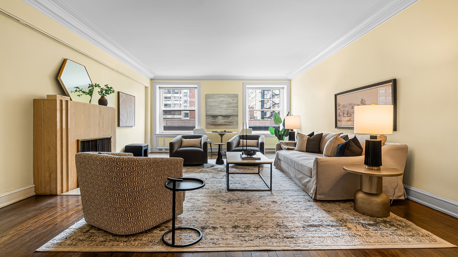 227 E Delaware Place 8C