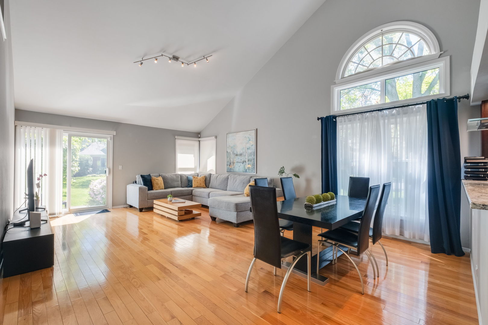 1307 Glengary Court