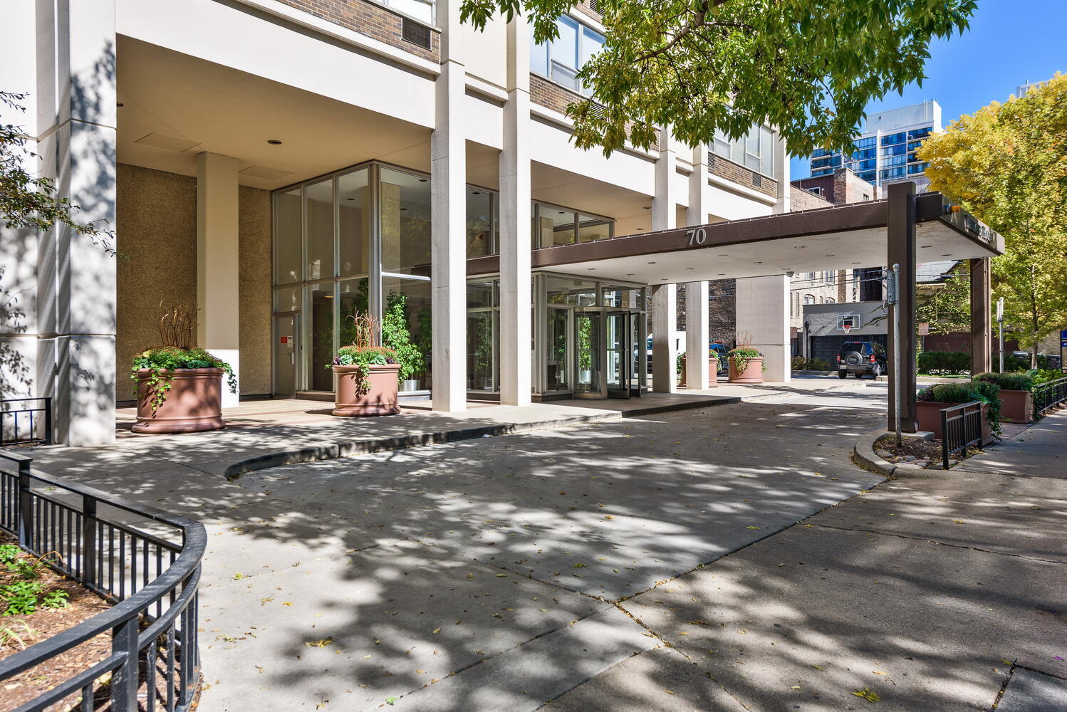 70 W Burton Place 503