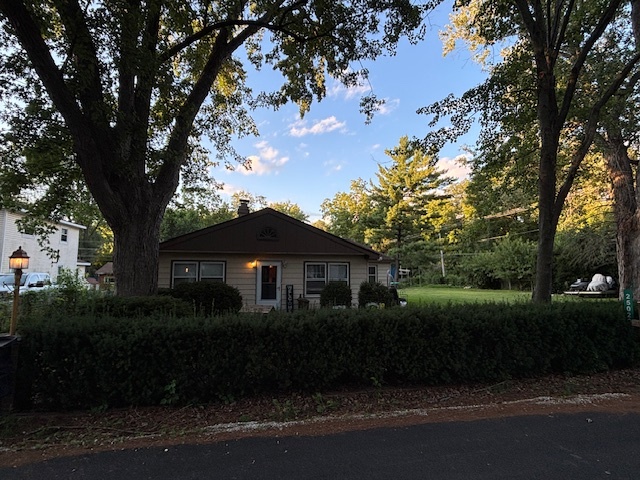 25022 W Catherine Avenue