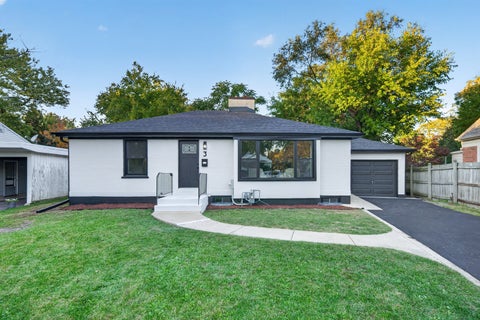 Photo of 3 Park Road Court, Lombard, IL 60148 (MLS # 12790772)