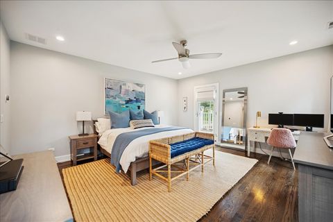 Tiny photo for 1004 Oak Street, Winnetka, IL 60093 (MLS # 12499553)