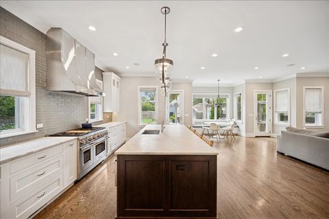 Tiny photo for 1004 Oak Street, Winnetka, IL 60093 (MLS # 12499553)