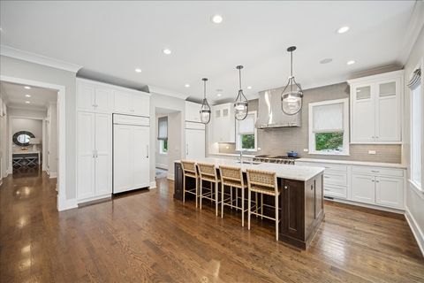 Tiny photo for 1004 Oak Street, Winnetka, IL 60093 (MLS # 12499553)