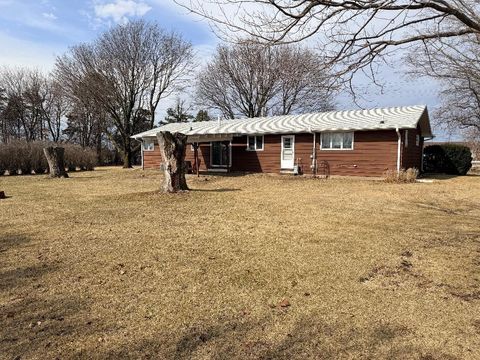 Tiny photo for 815 W Walnut Street, Oglesby, IL 61348 (MLS # 12585337)