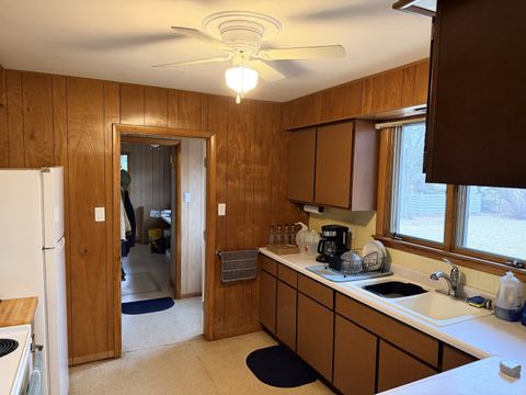 Tiny photo for 815 W Walnut Street, Oglesby, IL 61348 (MLS # 12585337)