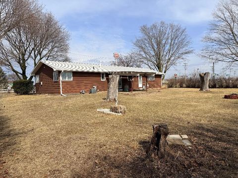 Tiny photo for 815 W Walnut Street, Oglesby, IL 61348 (MLS # 12585337)