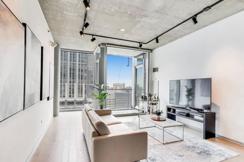 Tiny photo for 600 N FAIRBANKS Court #2803, Chicago, IL 60611 (MLS # 12604543)