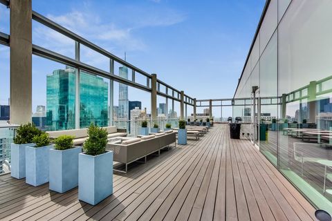 Tiny photo for 600 N FAIRBANKS Court #2803, Chicago, IL 60611 (MLS # 12604543)