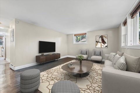 Tiny photo for 2620 W Catalpa Avenue #1A, Chicago, IL 60625 (MLS # 12492470)