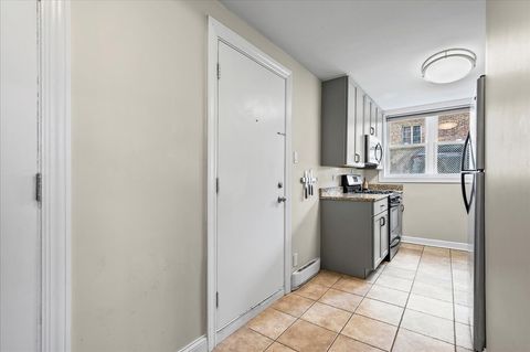 Tiny photo for 2620 W Catalpa Avenue #1A, Chicago, IL 60625 (MLS # 12492470)