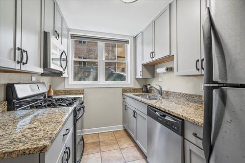 Tiny photo for 2620 W Catalpa Avenue #1A, Chicago, IL 60625 (MLS # 12492470)