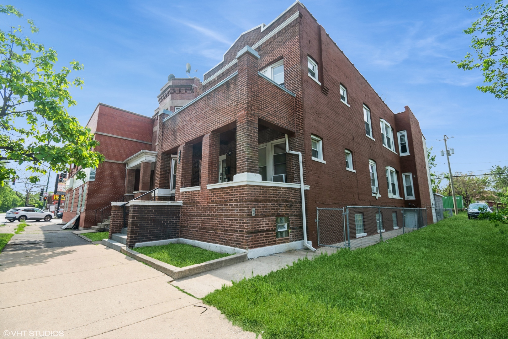 2009 W Garfield Boulevard