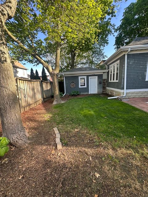 Tiny photo for 1307 S Main Street, Bloomington, IL 61701 (MLS # 12629920)