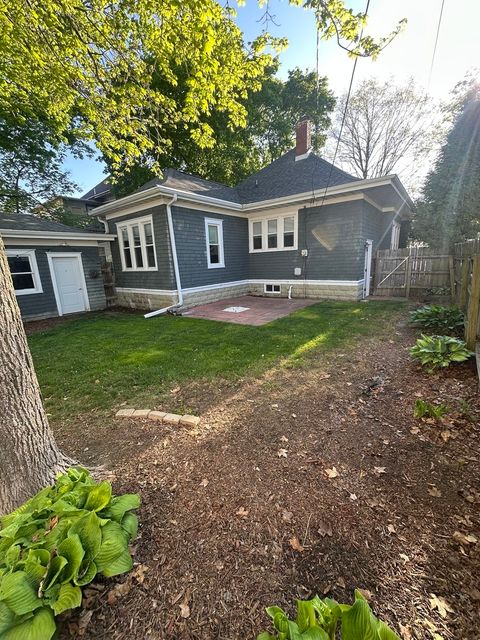 Tiny photo for 1307 S Main Street, Bloomington, IL 61701 (MLS # 12629920)