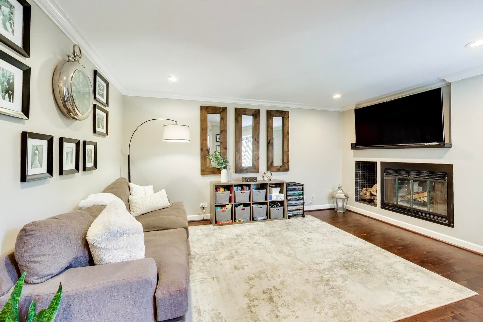 309 Redwing Drive