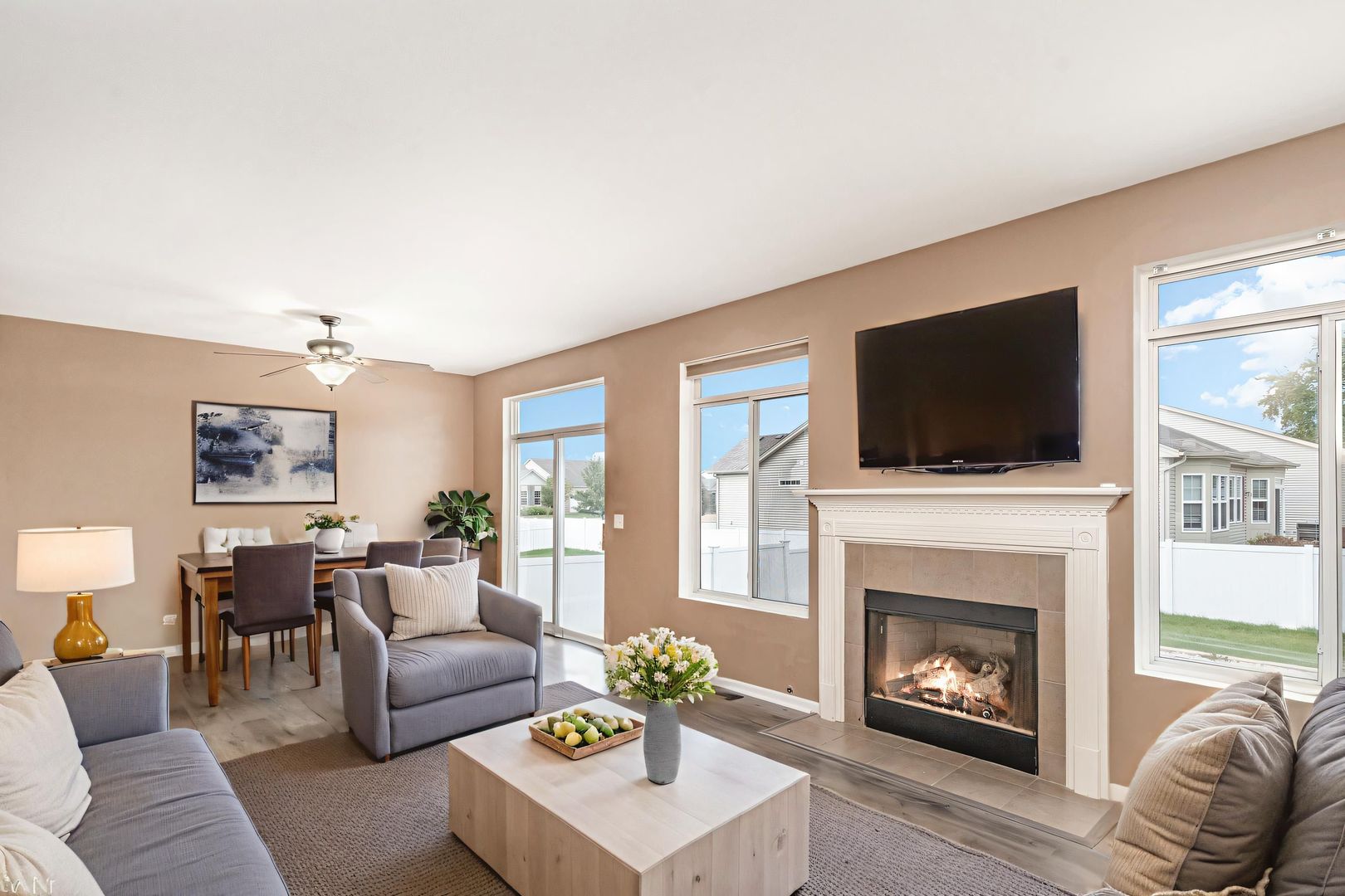 1525 Peachtree Lane 2