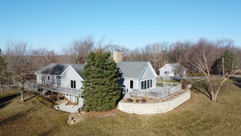Tiny photo for 17539 E 2600 North Road, Lexington, IL 61753 (MLS # 12585690)