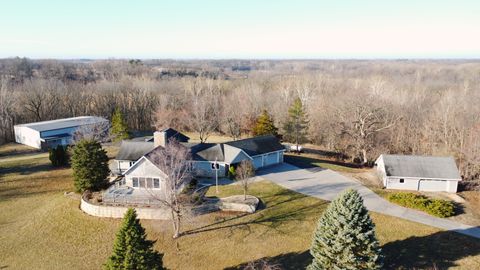 Tiny photo for 17539 E 2600 North Road, Lexington, IL 61753 (MLS # 12585690)