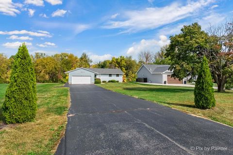 Tiny photo for 1084 HOLIDAY Drive, Lake Holiday, IL 60548 (MLS # 12494333)