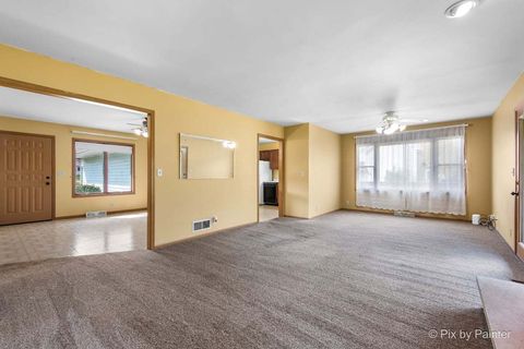 Tiny photo for 1084 HOLIDAY Drive, Lake Holiday, IL 60548 (MLS # 12494333)