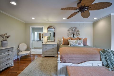 Tiny photo for 5 Oak Brook Club Drive #N305, Oak Brook, IL 60523 (MLS # 12424325)