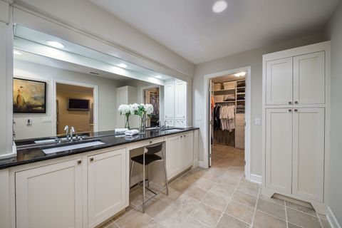 Tiny photo for 5 Oak Brook Club Drive #N305, Oak Brook, IL 60523 (MLS # 12424325)