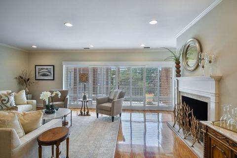 Tiny photo for 5 Oak Brook Club Drive #N305, Oak Brook, IL 60523 (MLS # 12424325)